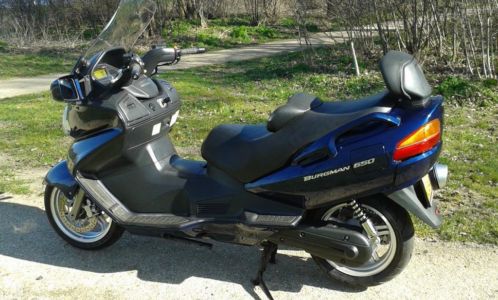 Motor scooter Suzuki Burgman 650