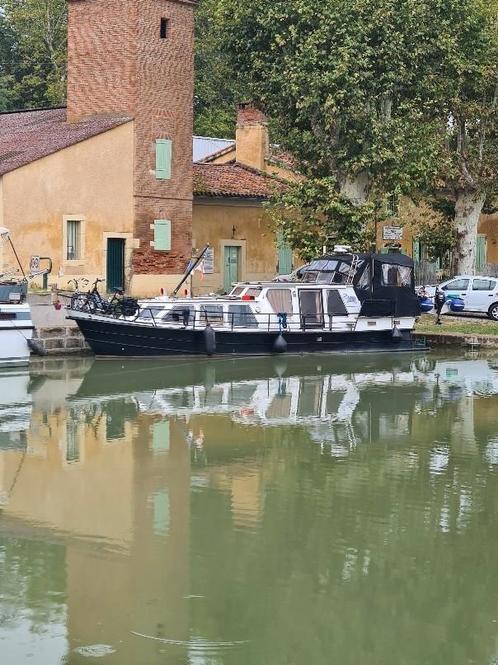 Motorboot 12,5 meter, zeer geschikt voor Frankrijk.