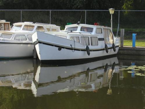 Motorboot 8,5 m x 2,65 m. Motorschip vakantieklaar