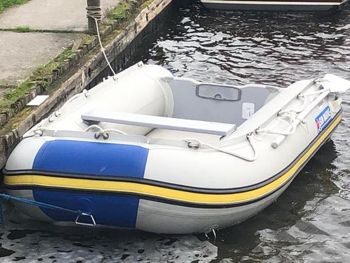 Motorboot opblaasboot met 4PK motor