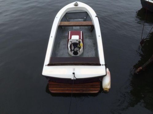 Motorboot  sloep 10pk binnenboordmotor polyester MUST SELL