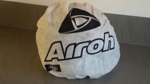 Motorhelm Airoh maat L met gentrigeerd zonnevizier 