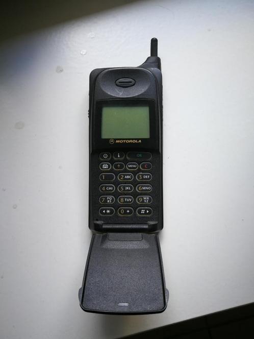 Motorola 8700 GSM