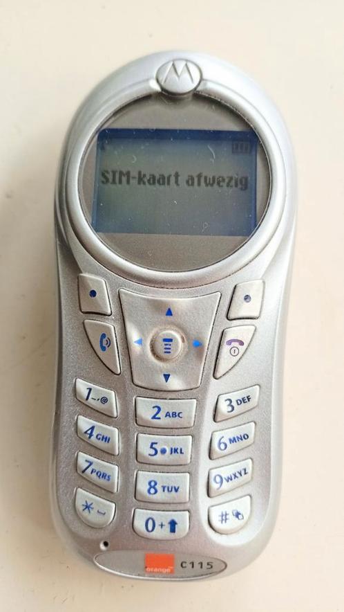 Motorola C115 toestel inclusief (niet originele) oplader