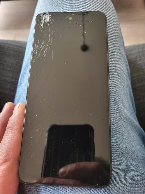 Motorola E 40 te koop met kapot scherm