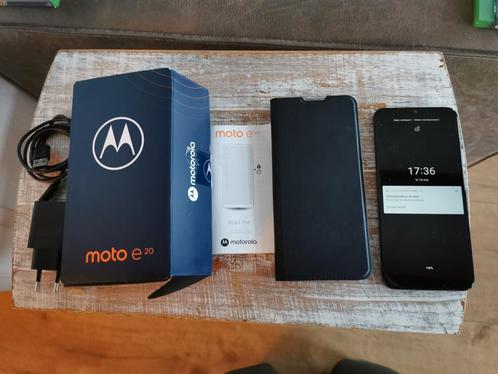 Motorola E20 android 11, 32GB, als nieuw compleet  hoesje