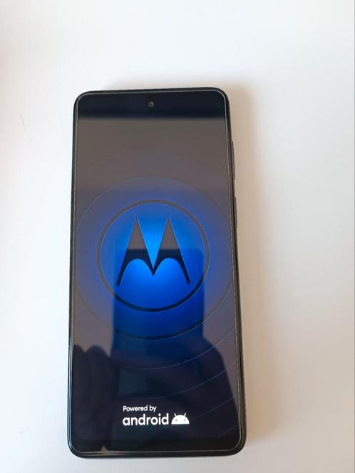 Motorola e32s, 4 maand oud
