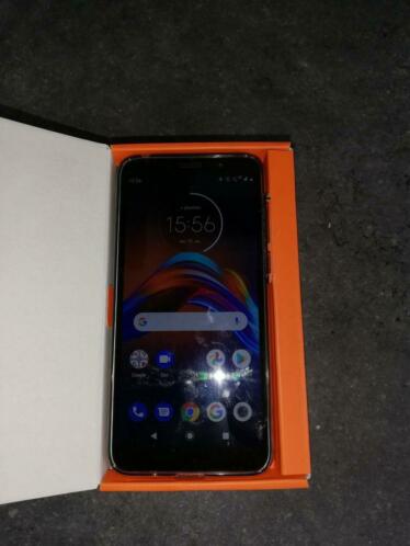 Motorola E6 paar dagen oud Met LG earbuds