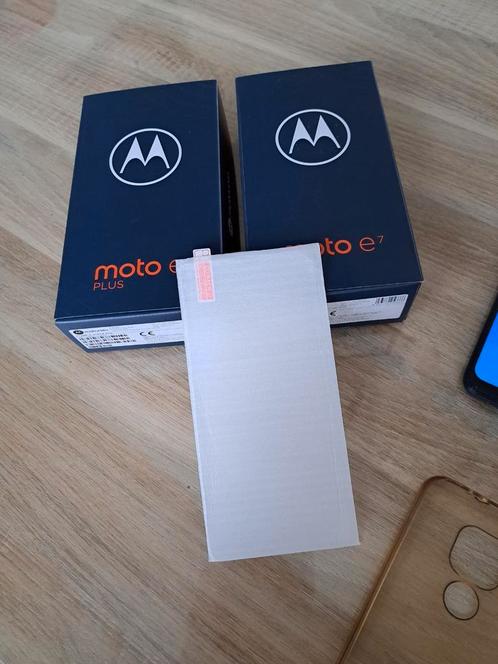 Motorola e7 plus  telefoon 2 telefoons