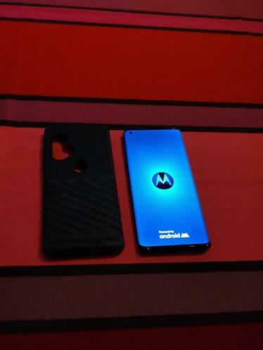 Motorola Edge plus onbeschadigd paar maanden oud