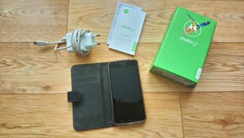 Motorola G5 lunar gray