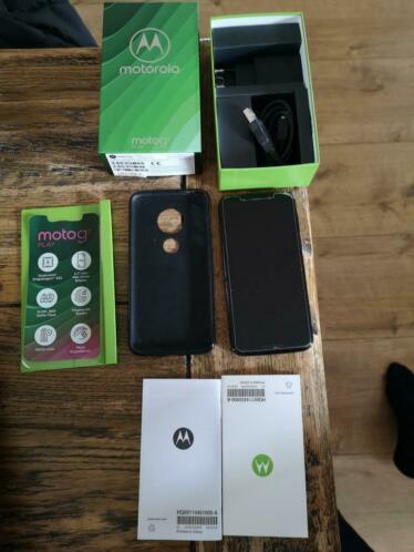 Motorola G7 play 32GB  screenprotector, hoesje en lader