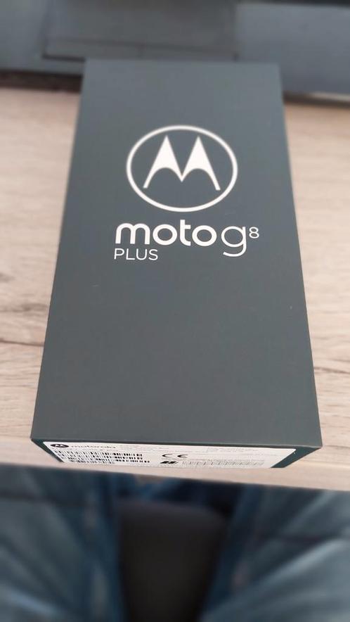 Motorola g8