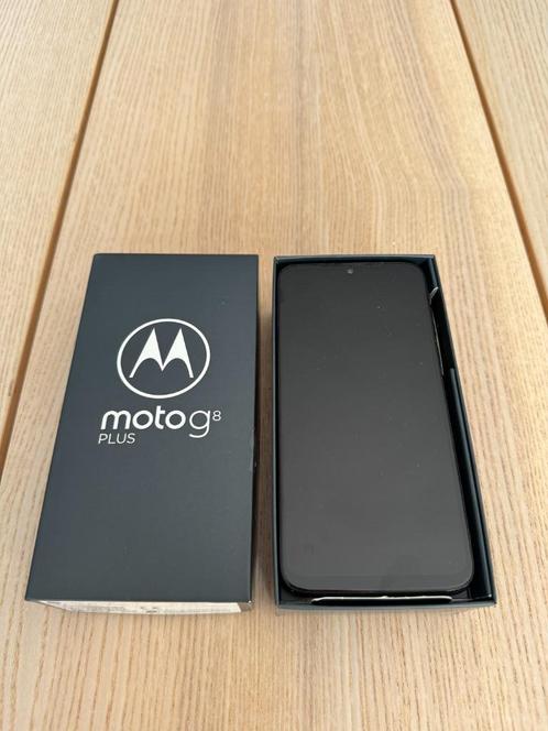 Motorola g8 Plus (Like new)