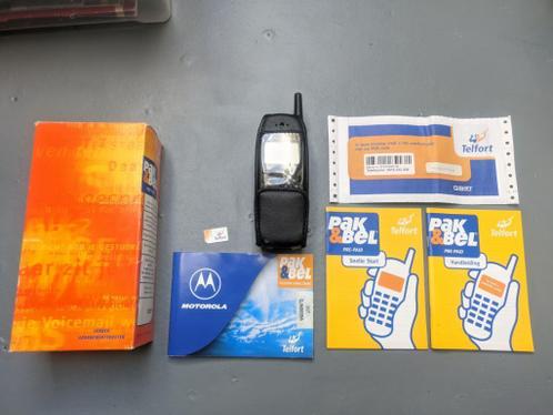 Motorola M3688, vintage mobiele telefoon, in doos