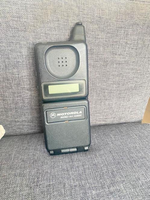 Motorola micro t-a-c classic retro