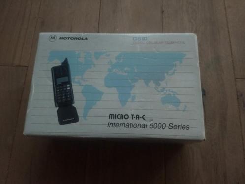 Motorola MicroTAC International 5200 (GSM 900)