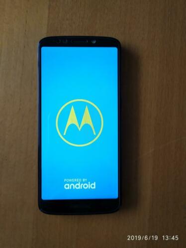Motorola moto E 5 16GB Dual-sim (GRIJS)
