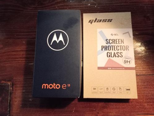 Motorola Moto e13 - 64 GB - Cosmic Black incl beschermingset