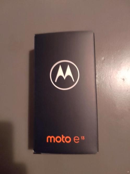 Motorola Moto E13 64gb nieuw en 2 jaar garantie