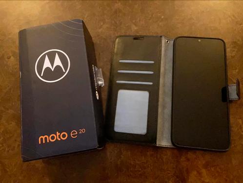 Motorola Moto E20 incl. Mapje