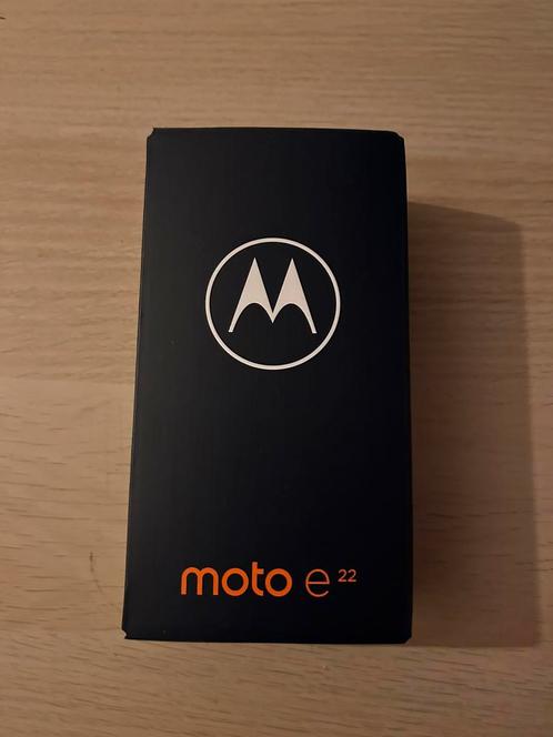 Motorola Moto e22  32 GB  Crystal Blue  ongeopend