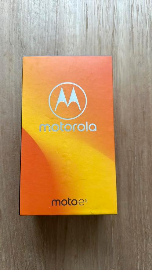 Motorola moto e5