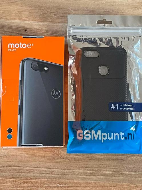Motorola Moto E6 Play in superstaat met nieuwe backcase