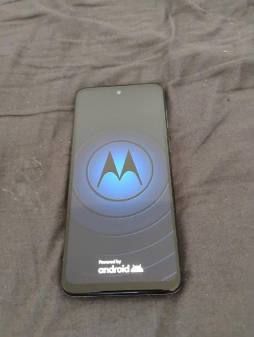 Motorola Moto G13 met hoesje helemaal  nieuwe