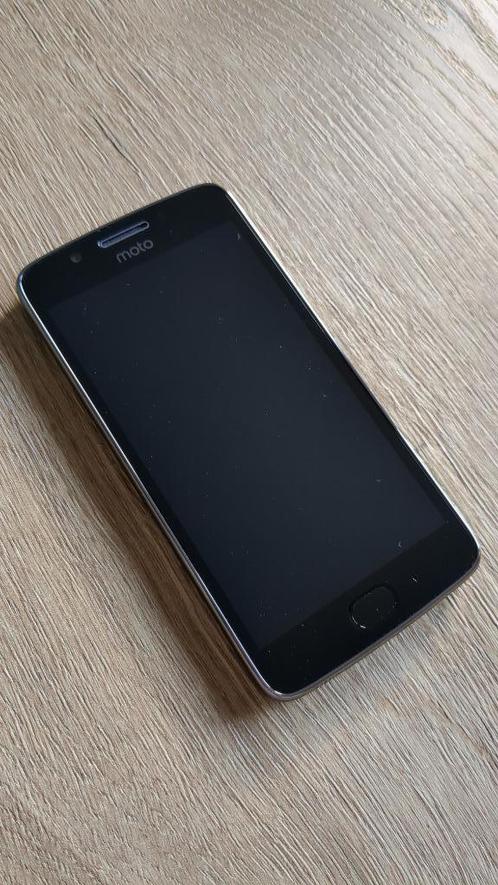 Motorola Moto G5 16 GB met LineageOS en hoesje