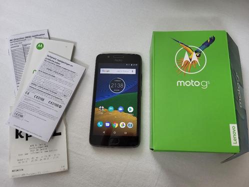 Motorola Moto G5-compleet met beschrijvingoplaadkabeldoos