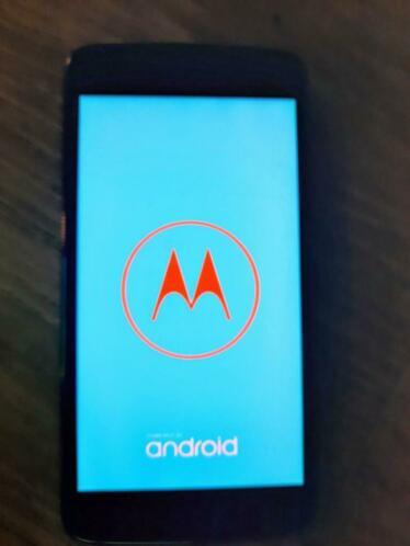 Motorola Moto G5, incl. Bookcase en oplaad kabel, 16 GB.