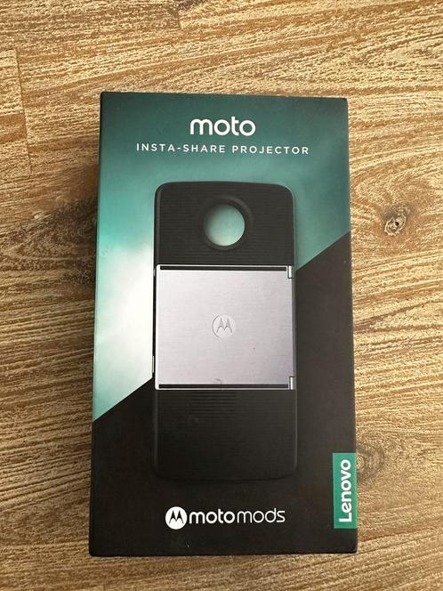 Motorola, Moto Z insta-share projector