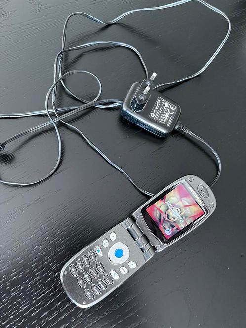 Motorola MPx200 - Triband GSM 90018001900
