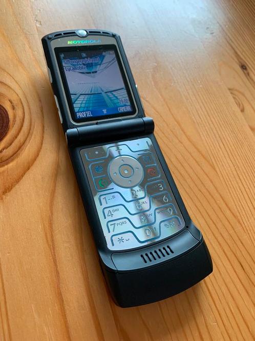 Motorola Razr V3 nieuwstaat met oplader UNIEK  Klaptelefoon