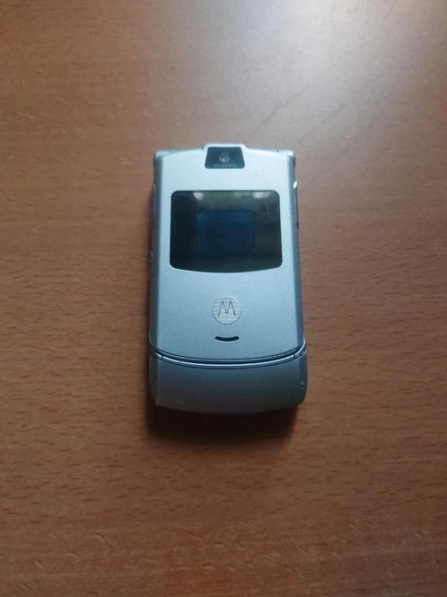 Motorola V3 Razr Zilver Retro Vintage GSMTelefoon
