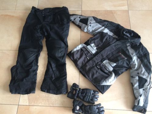 Motorpak incl. helm en handschoenen XL