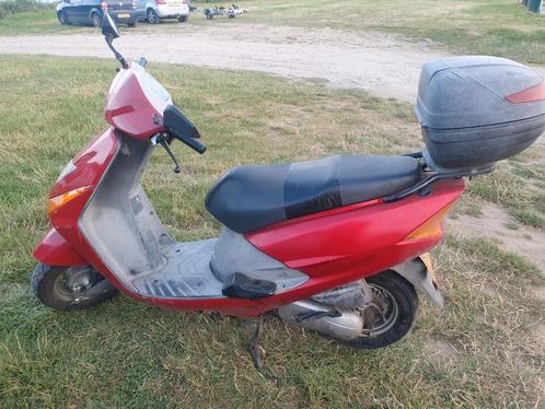 motorscooter honda lead 100cc 4takt