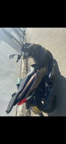 Motorscooter honda pcx150 ( zgan )
