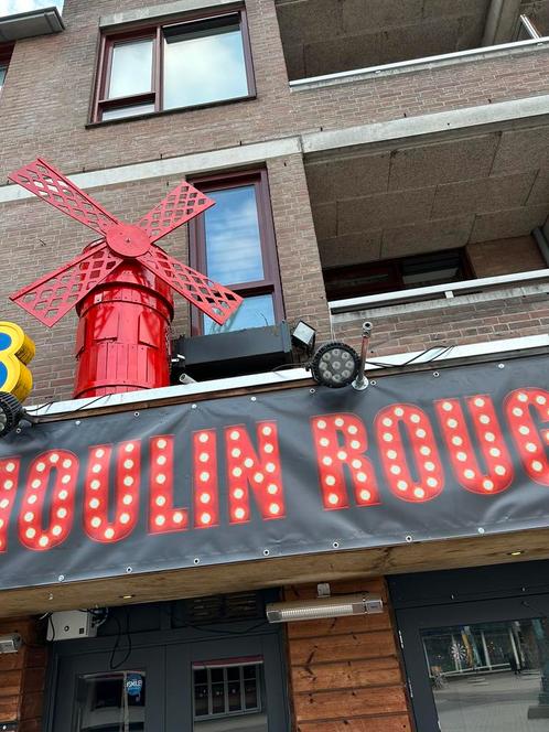 Moulin rouge thema