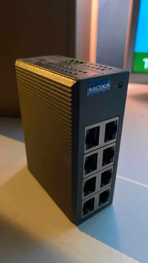Moxa EDS-208 Switch
