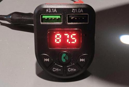 Mp3speler-Fm zender-Bluetooth telefoon- volt meter-oplader