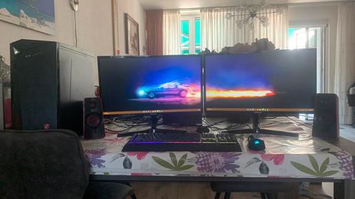 Msi gaming infinite  monitors, speakers en toetsenbord