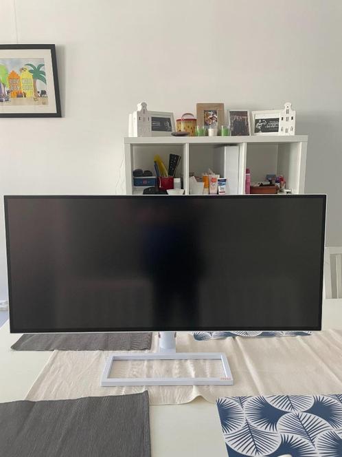 MSI Prestige PS341WU 5K2K designerx27s monitor DEFECT