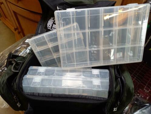 Multi Bag (Iron Claw) met 4 stuks Tackle boxen...