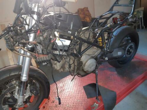 multistrada 1000 rollend frame met blok