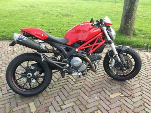 Must see Ducati Monster 796  22dkm  2010  Carbon  Termi