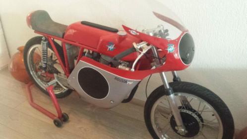 MV-Agusta 125 classic racer