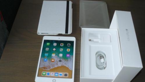 N I E U W S T A A T....ipad mini 4 - 16 gb...wit  zilver