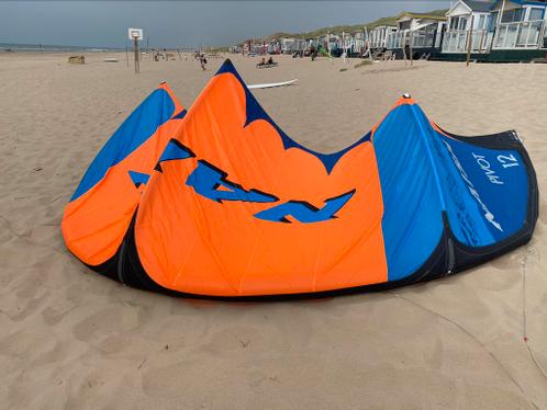 Naish Pivot S25 12m 2021